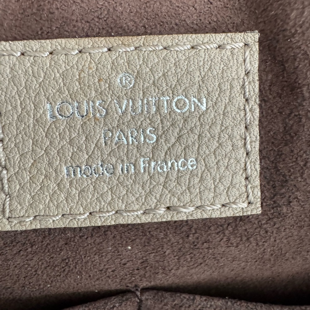 Louis Vuitton Galet Mahina Leather Haumea Bag - Picture 7 of 13